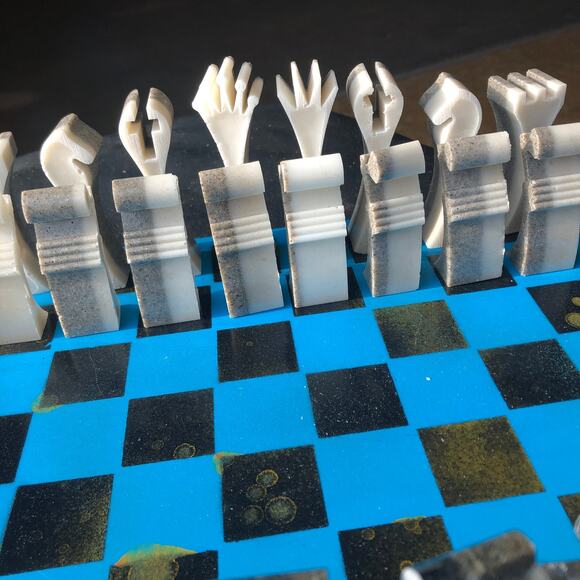 Chess Set - Blue & White Deluxe - Picture 4 of 11